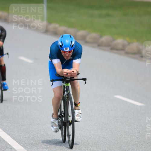 21.06.2025 - 27. Vierlanden-Triathlon H.Heesch http://msf.ph/oto/7996267 15.06.2025 12:07:19 Radfahren 228, 662, 749, 867, 869, 909, 1000, 1001, 1002, 1003 meine-sportfotos.de