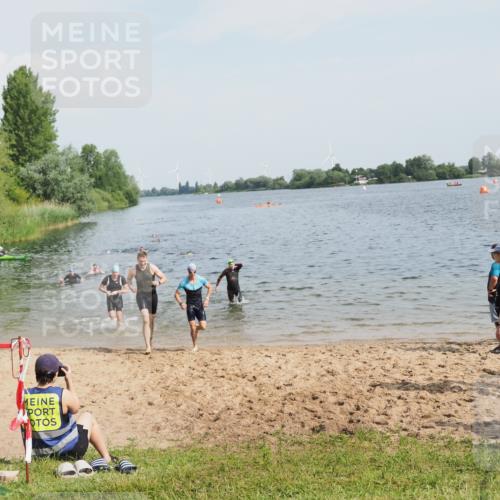 21.06.2025 - 27. Vierlanden-Triathlon MichiJ http://msf.ph/oto/7996282 15.06.2026 09:57:37 Schwimmen 287, 298, 309, 340 meine-sportfotos.de