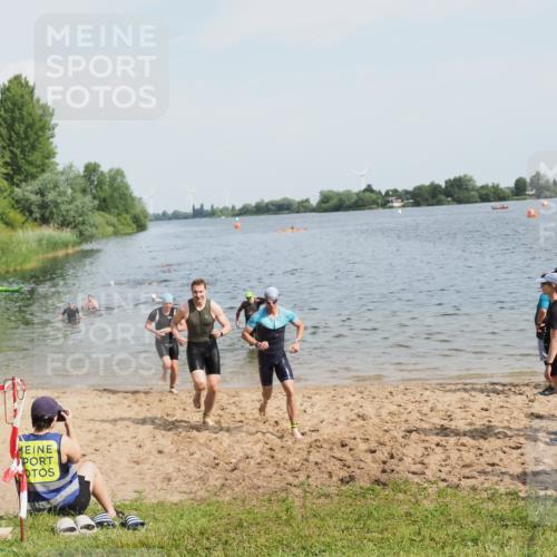 21.06.2025 - 27. Vierlanden-Triathlon MichiJ http://msf.ph/oto/7996325 15.06.2026 09:57:38 Schwimmen 287, 298, 309, 340 meine-sportfotos.de