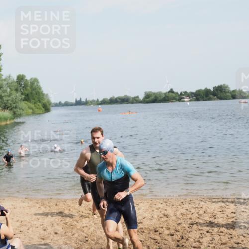 21.06.2025 - 27. Vierlanden-Triathlon MichiJ http://msf.ph/oto/7996342 15.06.2026 09:57:40 Schwimmen 287, 298, 309, 340, 827 meine-sportfotos.de