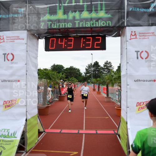 15.06.2025 - 7 Türme Triathlon Michael Strokosch http://msf.ph/oto/7996363 15.06.2025 14:31:32 Ziel 937, 1062 meine-sportfotos.de