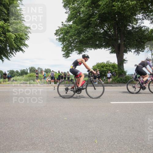 15.06.2025 - 7 Türme Triathlon Yannick Fuchs http://msf.ph/oto/7996373 15.06.2025 13:46:36 Radfahren 243, 381, 813 meine-sportfotos.de