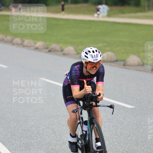 21.06.2025 - 27. Vierlanden-Triathlon H.Heesch http://msf.ph/oto/7996387 15.06.2025 12:07:27 Radfahren 228, 732, 909, 1000, 1001, 1002, 1003 meine-sportfotos.de