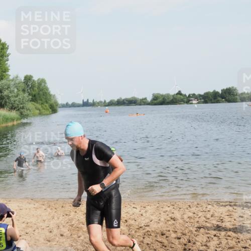 21.06.2025 - 27. Vierlanden-Triathlon MichiJ http://msf.ph/oto/7996438 15.06.2026 09:57:42 Schwimmen 287, 298, 340, 827 meine-sportfotos.de
