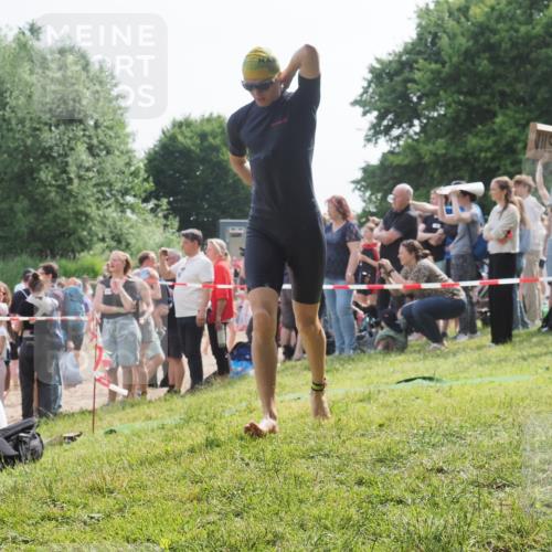 15.06.2025 - 27. Vierlanden-Triathlon KatJ http://msf.ph/oto/7996550 15.06.2025 09:55:31 Schwimmen 272, 316, 327, 329, 335, 348, 353, 548 meine-sportfotos.de