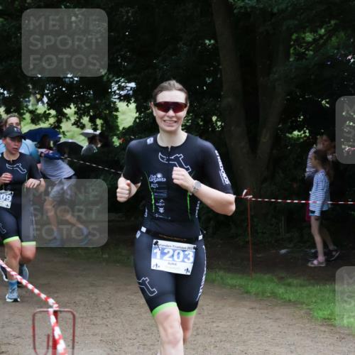 21.06.2025 - 27. Vierlanden-Triathlon Lena Gebhardt http://msf.ph/oto/7996565 15.06.2025 13:53:19 Laufen 203 meine-sportfotos.de
