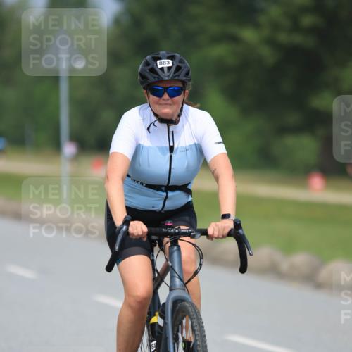 21.06.2025 - 27. Vierlanden-Triathlon H.Heesch http://msf.ph/oto/7996612 15.06.2025 12:22:25 Radfahren 706, 883, 884 meine-sportfotos.de