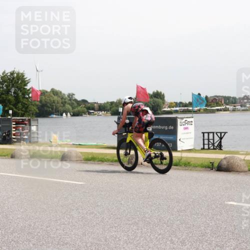 21.06.2025 - 27. Vierlanden-Triathlon H.Heesch http://msf.ph/oto/7996668 15.06.2025 11:31:01 Radfahren 167, 228, 651, 891, 980 meine-sportfotos.de