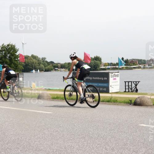 21.06.2025 - 27. Vierlanden-Triathlon H.Heesch http://msf.ph/oto/7996704 15.06.2025 11:31:06 Radfahren 228, 651, 891, 931, 980 meine-sportfotos.de