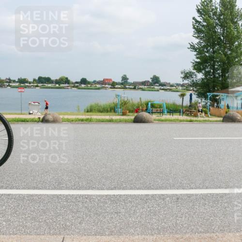 21.06.2025 - 27. Vierlanden-Triathlon H.Heesch http://msf.ph/oto/7996716 15.06.2025 12:22:29 Radfahren 706, 883, 884 meine-sportfotos.de