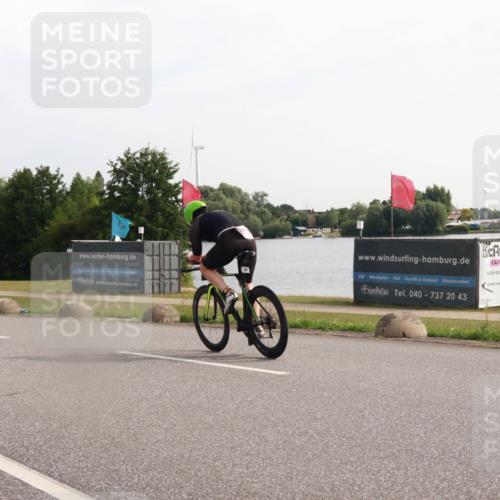 15.06.2025 - 27. Vierlanden-Triathlon H.Heesch http://msf.ph/oto/7996735 15.06.2025 09:29:24 Radfahren 134 meine-sportfotos.de