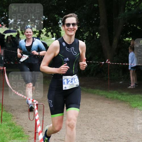 21.06.2025 - 27. Vierlanden-Triathlon Lena Gebhardt http://msf.ph/oto/7996738 15.06.2025 13:53:40 Laufen 1216 meine-sportfotos.de