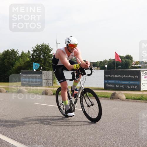 15.06.2025 - 27. Vierlanden-Triathlon H.Heesch http://msf.ph/oto/7996766 15.06.2025 09:30:09 Radfahren 109, 115, 139, 167 meine-sportfotos.de