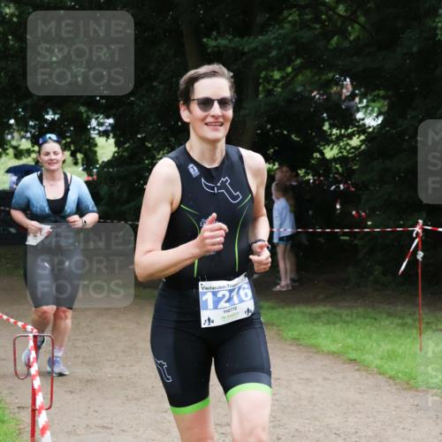 21.06.2025 - 27. Vierlanden-Triathlon Lena Gebhardt http://msf.ph/oto/7996771 15.06.2025 13:53:40 Laufen 2025, 1216, 192 meine-sportfotos.de