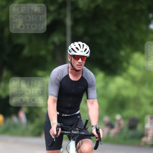 15.06.2025 - 7 Türme Triathlon Yannick Fuchs http://msf.ph/oto/7996795 15.06.2025 13:12:00 Radfahren 228, 230, 553, 928, 932 meine-sportfotos.de