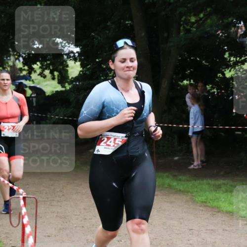 21.06.2025 - 27. Vierlanden-Triathlon Lena Gebhardt http://msf.ph/oto/7996800 15.06.2025 13:53:42 Laufen 4, 202, 245 meine-sportfotos.de