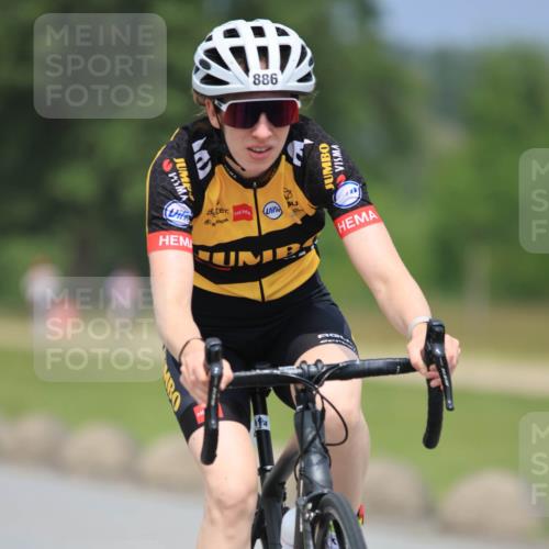 21.06.2025 - 27. Vierlanden-Triathlon H.Heesch http://msf.ph/oto/7996847 15.06.2025 12:22:46 Radfahren 886, 894, 934 meine-sportfotos.de