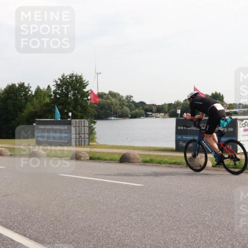 15.06.2025 - 27. Vierlanden-Triathlon H.Heesch http://msf.ph/oto/7996905 15.06.2025 09:31:14 Radfahren 114 meine-sportfotos.de