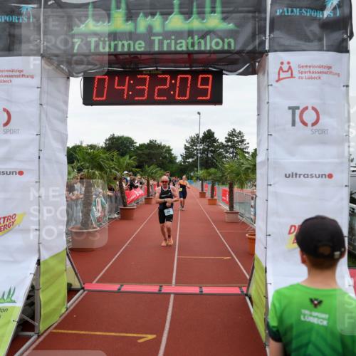 15.06.2025 - 7 Türme Triathlon Michael Strokosch http://msf.ph/oto/7996909 15.06.2025 14:32:08 Ziel 376, 492, 914, 967 meine-sportfotos.de