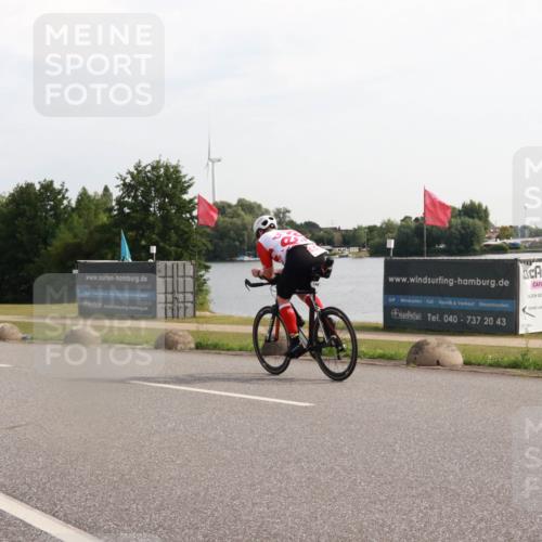 15.06.2025 - 27. Vierlanden-Triathlon H.Heesch http://msf.ph/oto/7996918 15.06.2025 09:31:22 Radfahren 114, 148 meine-sportfotos.de