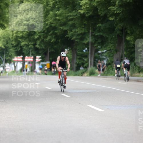 15.06.2025 - 7 Türme Triathlon Yannick Fuchs http://msf.ph/oto/7996920 15.06.2025 13:12:16 Radfahren 359, 555, 593, 1178 meine-sportfotos.de
