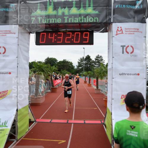 15.06.2025 - 7 Türme Triathlon Michael Strokosch http://msf.ph/oto/7996926 15.06.2025 14:32:09 Ziel 376, 492, 914, 967 meine-sportfotos.de
