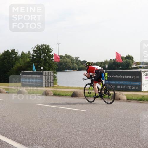 15.06.2025 - 27. Vierlanden-Triathlon H.Heesch http://msf.ph/oto/7996938 15.06.2025 09:31:25 Radfahren 13, 127, 148 meine-sportfotos.de