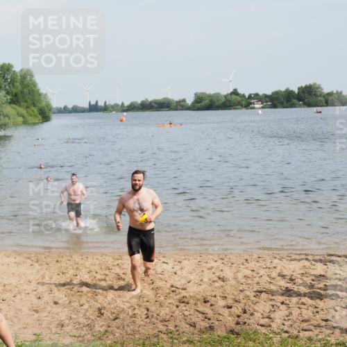 21.06.2025 - 27. Vierlanden-Triathlon MichiJ http://msf.ph/oto/7996940 15.06.2026 09:58:09 Schwimmen 289, 321, 360 meine-sportfotos.de