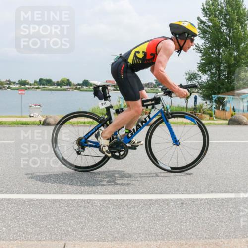 21.06.2025 - 27. Vierlanden-Triathlon H.Heesch http://msf.ph/oto/7997027 15.06.2025 12:24:05 Radfahren 658, 871 meine-sportfotos.de
