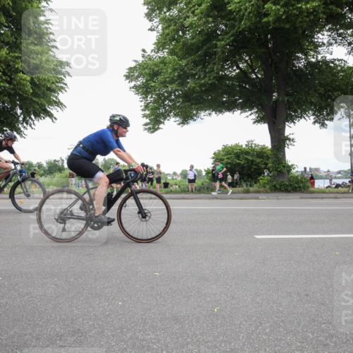 15.06.2025 - 7 Türme Triathlon Yannick Fuchs http://msf.ph/oto/7997040 15.06.2025 13:48:53 Radfahren 212, 230, 428, 796, 806, 1092, 1110 meine-sportfotos.de