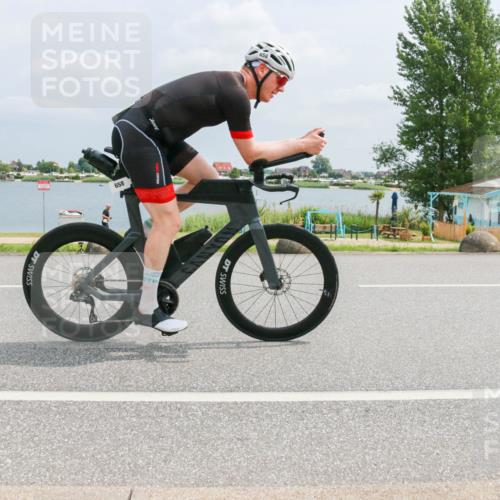 21.06.2025 - 27. Vierlanden-Triathlon H.Heesch http://msf.ph/oto/7997048 15.06.2025 12:24:07 Radfahren 658, 871 meine-sportfotos.de