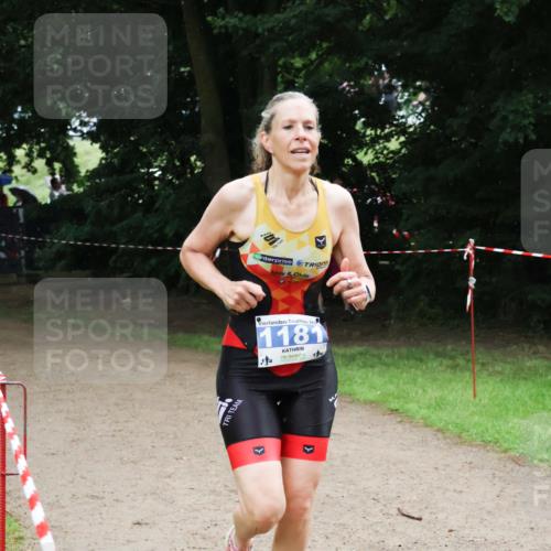 21.06.2025 - 27. Vierlanden-Triathlon Lena Gebhardt http://msf.ph/oto/7997082 15.06.2025 13:54:01 Laufen 20, 1181 meine-sportfotos.de