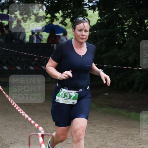 21.06.2025 - 27. Vierlanden-Triathlon Lena Gebhardt http://msf.ph/oto/7997089 15.06.2025 13:54:27 Laufen 2025, 937, 114 meine-sportfotos.de