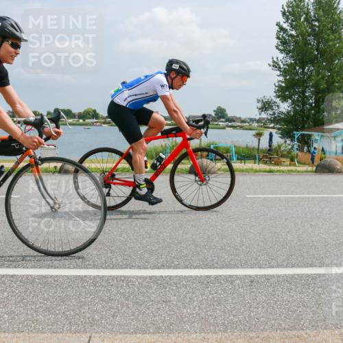 21.06.2025 - 27. Vierlanden-Triathlon H.Heesch http://msf.ph/oto/7997114 15.06.2025 12:24:39 Radfahren 714, 747, 841, 968 meine-sportfotos.de
