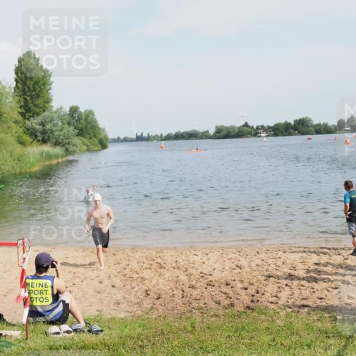 21.06.2025 - 27. Vierlanden-Triathlon MichiJ http://msf.ph/oto/7997155 15.06.2026 09:58:16 Schwimmen 289, 321, 360 meine-sportfotos.de