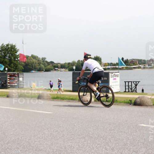 21.06.2025 - 27. Vierlanden-Triathlon H.Heesch http://msf.ph/oto/7997158 15.06.2025 11:32:01 Radfahren 113, 761, 898 meine-sportfotos.de