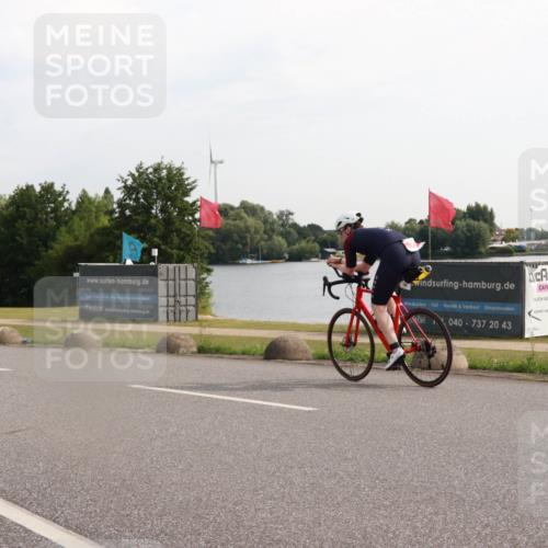 15.06.2025 - 27. Vierlanden-Triathlon H.Heesch http://msf.ph/oto/7997186 15.06.2025 09:32:52 Radfahren 71, 72, 81, 84 meine-sportfotos.de