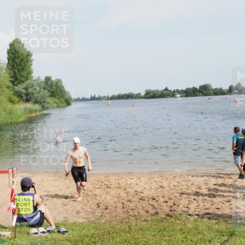 21.06.2025 - 27. Vierlanden-Triathlon MichiJ http://msf.ph/oto/7997188 15.06.2026 09:58:17 Schwimmen 289, 321, 360 meine-sportfotos.de