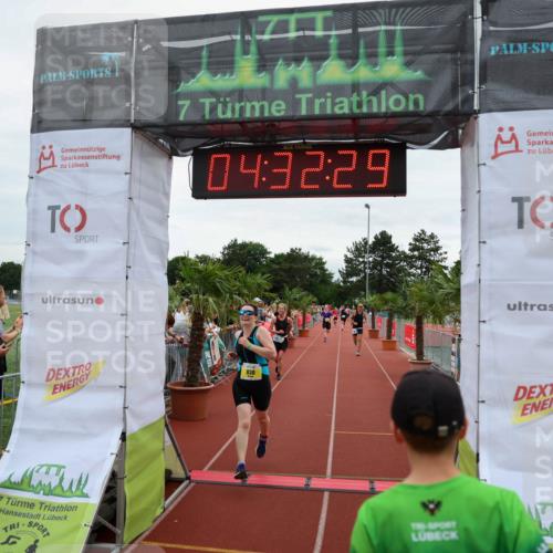 15.06.2025 - 7 Türme Triathlon Michael Strokosch http://msf.ph/oto/7997221 15.06.2025 14:32:29 Ziel 495, 533, 830, 1035 meine-sportfotos.de