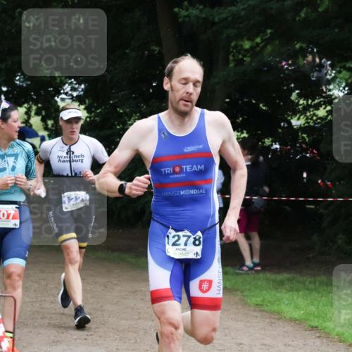 21.06.2025 - 27. Vierlanden-Triathlon Lena Gebhardt http://msf.ph/oto/7997242 15.06.2025 13:54:49 Laufen 07, 1229, 1278 meine-sportfotos.de