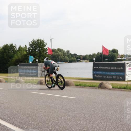 15.06.2025 - 27. Vierlanden-Triathlon H.Heesch http://msf.ph/oto/7997245 15.06.2025 09:33:37 Radfahren 202 meine-sportfotos.de