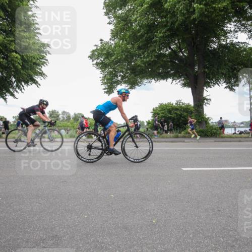 15.06.2025 - 7 Türme Triathlon Yannick Fuchs http://msf.ph/oto/7997268 15.06.2025 13:49:37 Radfahren 514, 781, 1051, 1089 meine-sportfotos.de