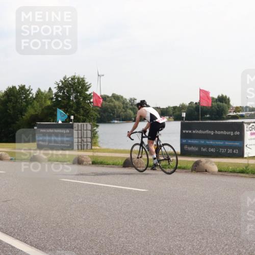 15.06.2025 - 27. Vierlanden-Triathlon H.Heesch http://msf.ph/oto/7997270 15.06.2025 09:33:42 Radfahren 97, 202 meine-sportfotos.de