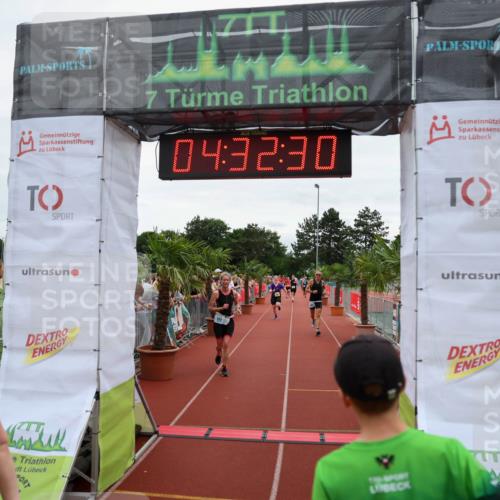 15.06.2025 - 7 Türme Triathlon Michael Strokosch http://msf.ph/oto/7997275 15.06.2025 14:32:30 Ziel 495, 533, 830, 1035 meine-sportfotos.de