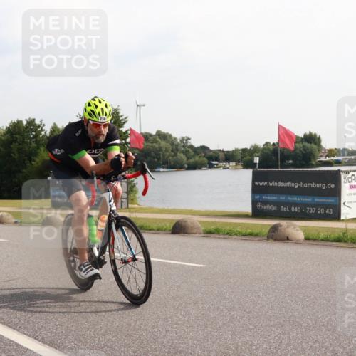 15.06.2025 - 27. Vierlanden-Triathlon H.Heesch http://msf.ph/oto/7997322 15.06.2025 09:34:08 Radfahren 236 meine-sportfotos.de
