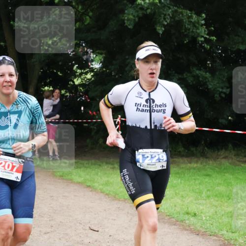 21.06.2025 - 27. Vierlanden-Triathlon Lena Gebhardt http://msf.ph/oto/7997333 15.06.2025 13:54:51 Laufen 2, 207, 4, 202, 1229 meine-sportfotos.de