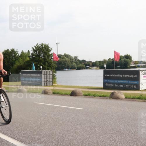15.06.2025 - 27. Vierlanden-Triathlon H.Heesch http://msf.ph/oto/7997334 15.06.2025 09:34:24 Radfahren 188 meine-sportfotos.de