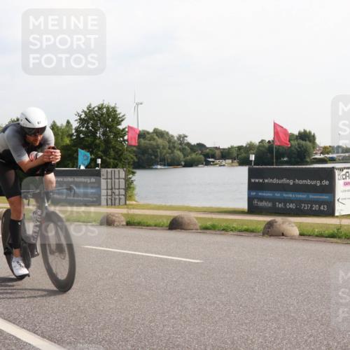 15.06.2025 - 27. Vierlanden-Triathlon H.Heesch http://msf.ph/oto/7997345 15.06.2025 09:34:27 Radfahren 87, 188 meine-sportfotos.de