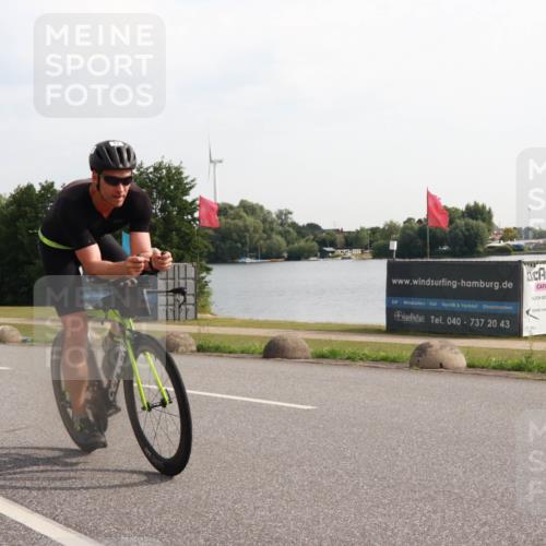 15.06.2025 - 27. Vierlanden-Triathlon H.Heesch http://msf.ph/oto/7997367 15.06.2025 09:35:05 Radfahren 17, 233 meine-sportfotos.de
