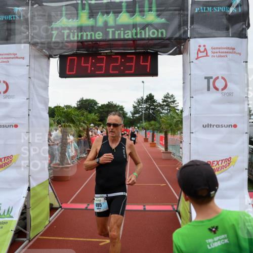 15.06.2025 - 7 Türme Triathlon Michael Strokosch http://msf.ph/oto/7997370 15.06.2025 14:32:34 Ziel 488, 495, 533, 830, 871, 1035 meine-sportfotos.de